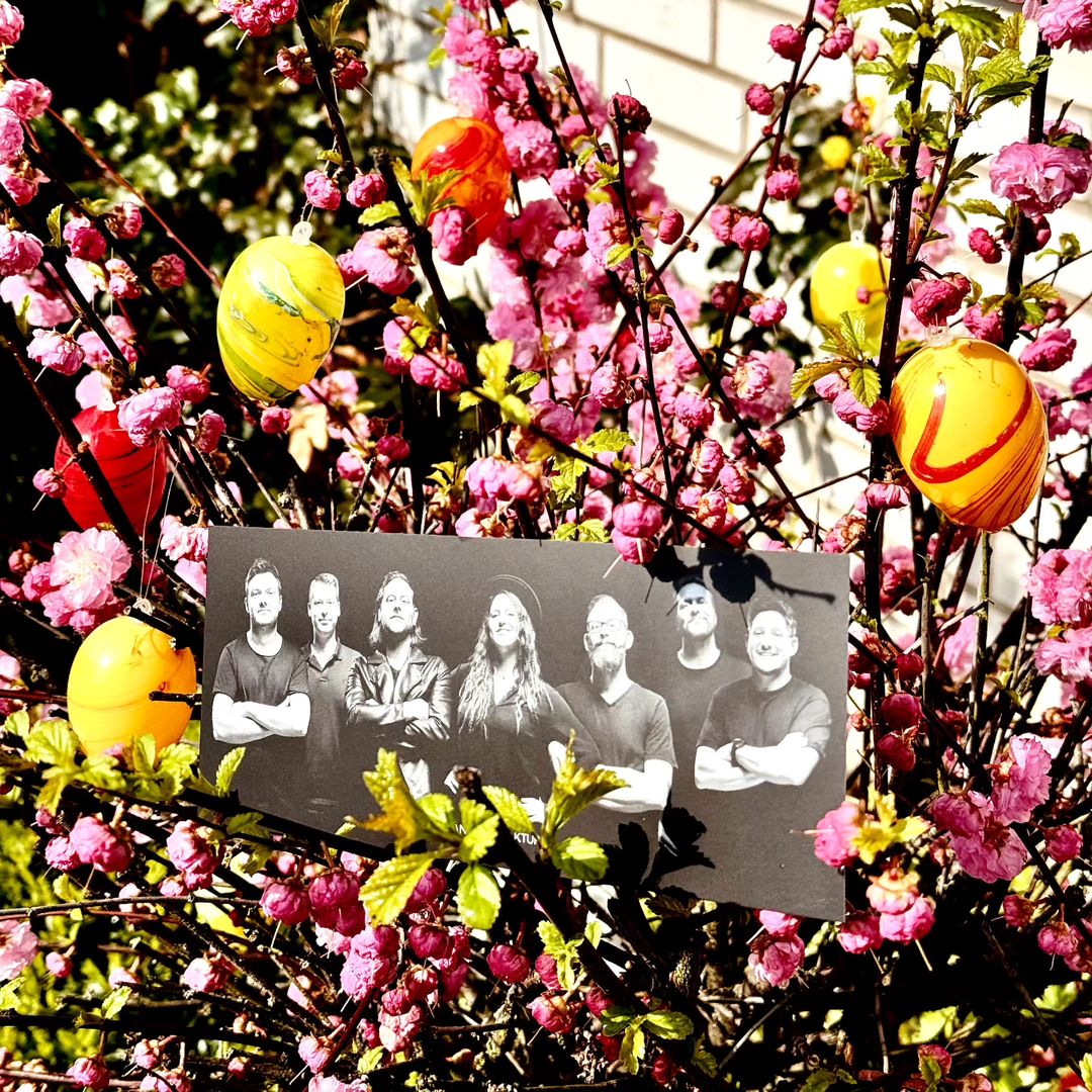 Wir wünschen euch allen frohe Ostern! 🐇🐣Und falls der Osterhase für euch kein Ticket für den 19. April dabei hatte, d...